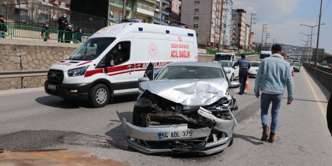 Kazayı izlerken kaza yaptılar: 4 yaralı