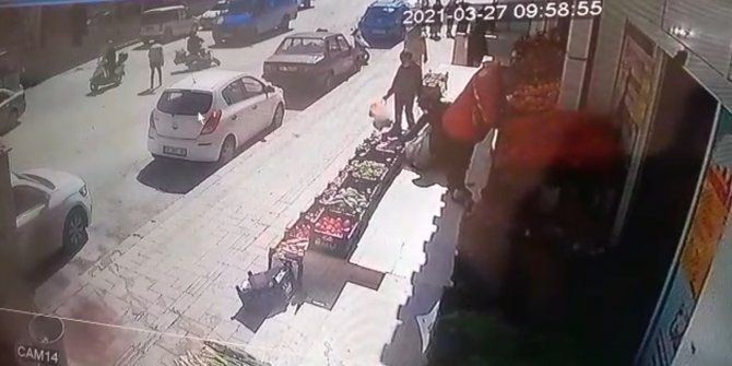 İlginç kaza güvenlik kamerasına yansıdı