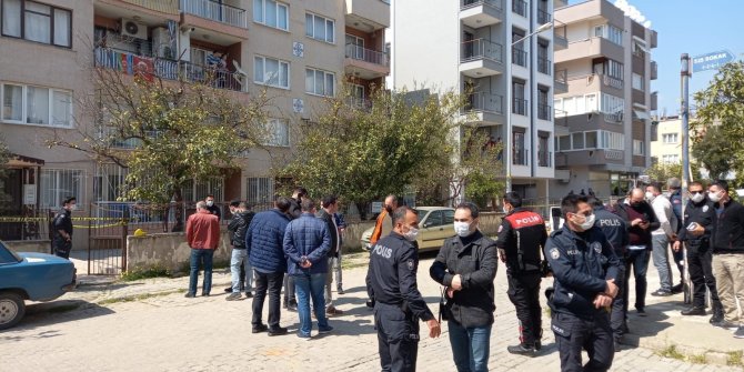 Birlikte yaşadığı kadını kurşunlayıp aynı silahla kendini vurdu