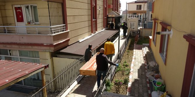 İnşaat işçisi boğazı kesilerek öldürüldü