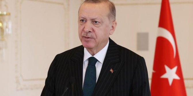 Cumhurbaşkanı Erdoğan, İslam aleminin Berat Kandili'ni tebrik etti