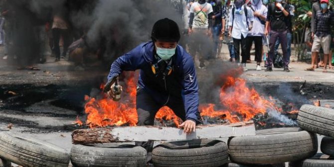 Myanmar'da 'en kanlı' günün ardından darbe karşıtı protestolar sürüyor
