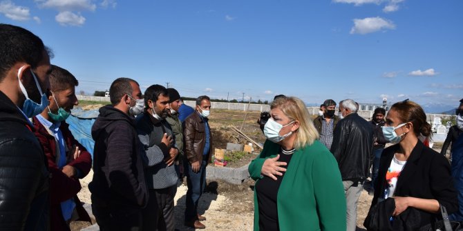 Kardeşinin öldürdüğü İslim'i, son yolculuğuna kadınlar uğurladı