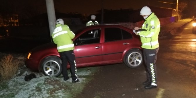 Ehliyetsiz sürücü, muayenesiz araçla tüfek ve uyuşturucu maddelerle yakalandı