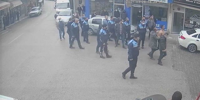 Yarı çıplak genç korku dolu anlar yaşattı
