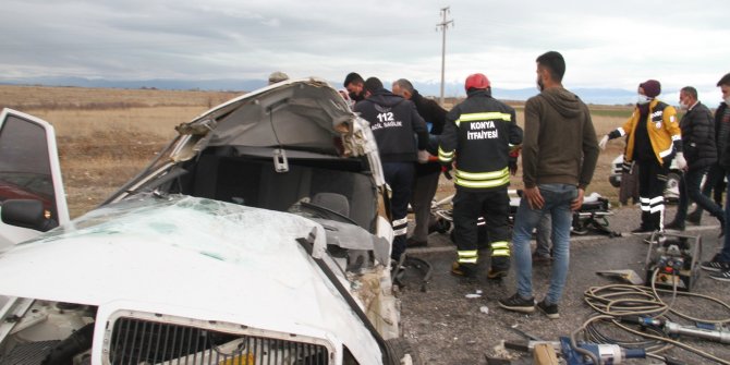 Konya'daki kazada ağır yaralanan otomobil sürücüsü hayatını kaybetti