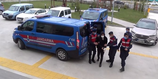Benzin döküp karısını yaktı