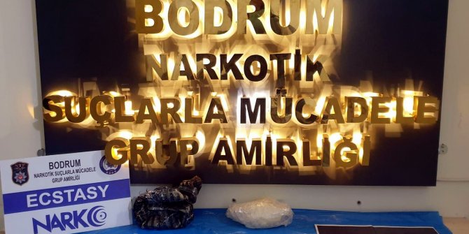 Otomobilinde 875 adet uyuşturucu hap ile yakalanıp tutuklandı