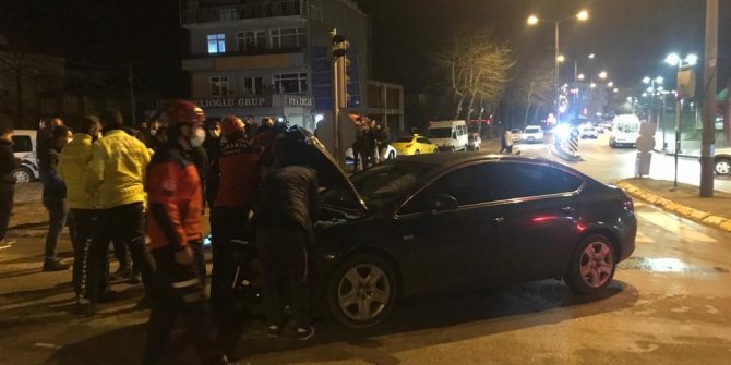 Pikap ile otomobil çarpıştı: 1 yaralı