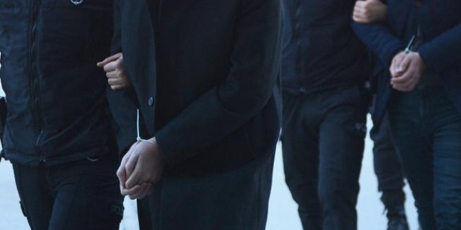 Adana'da FETÖ operasyonu: 5 gözaltı