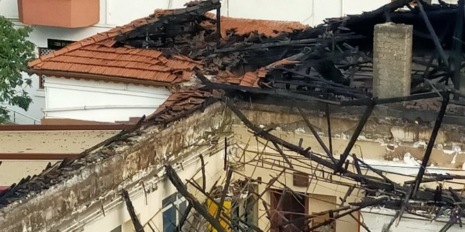 Evindeki yangının boyutu gün ağarınca ortaya çıktı