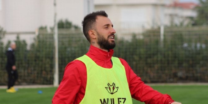 Emre Çolak kadro dışı bırakıldı