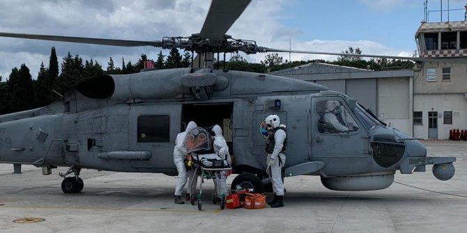 Solunum yetmezliği çeken Covid-19 hastanesi askeri helikopterle taşındı