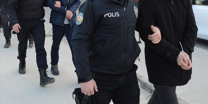 9 FETO terror suspects nabbed across Turkey