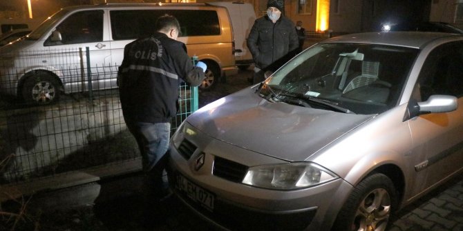 3. kattan otomobilin üzerine düşen kadın yaralandı