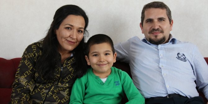 Otizmi yenen Mert Ege, ailesinin mutluluk kaynağı oldu