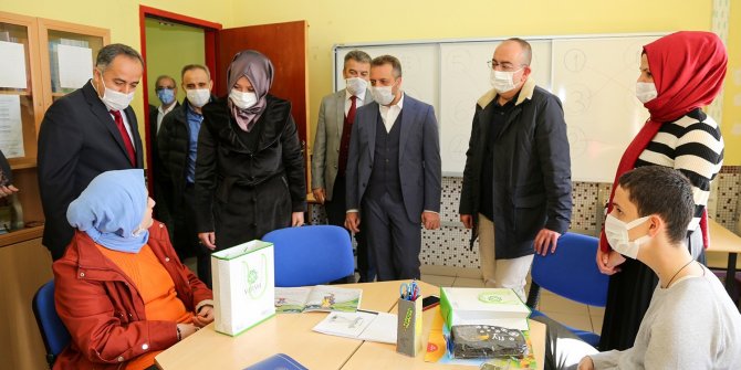 Başkan Kavuş'tan özel öğrencilerle özel ilgi