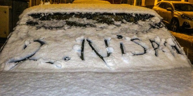 Nisan ayında kar sürprizi: Kent beyaza büründü