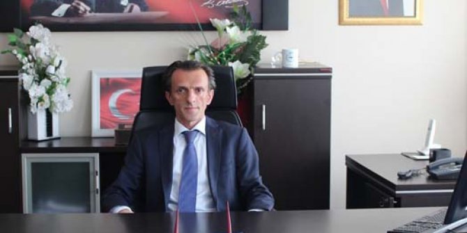 O ilin kaymakamı otomobilinde ölü bulundu