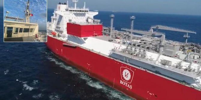 Türkiye'nin ilk yüzer doğal gaz terminaline Türk bayrağı çekildi