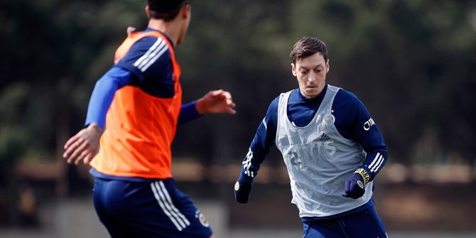 Fenerbahçe'de Mesut Özil sevinci