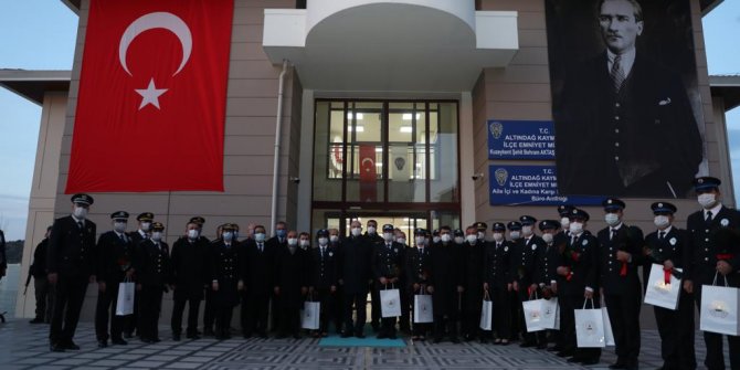 Bakan Soylu, Şehit Behram Aktaşlı Polis Merkezi Amirliği'ni ziyaret etti