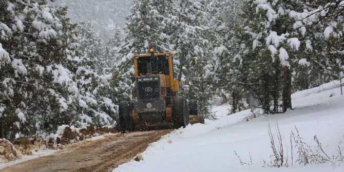 Kısıtlamayı yaylada geçirmek istediler, kardan ekmek almaya bile çıkamadılar