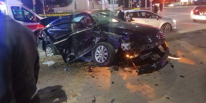 Elazığ'da kısıtlama saatinde zincirleme kaza: 5 yaralı