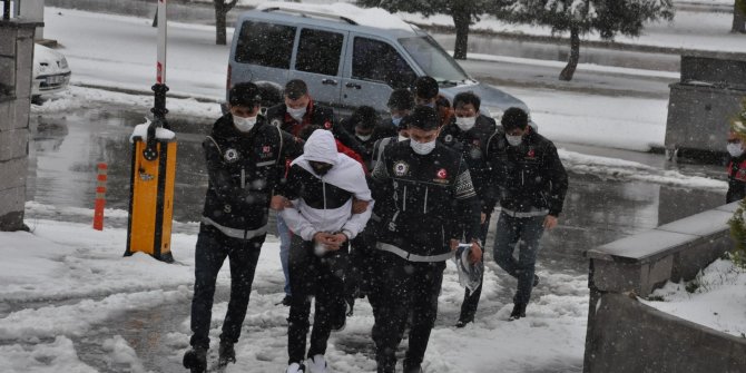 Karaman’da uyuşturucu operasyonu: 7 tutuklu