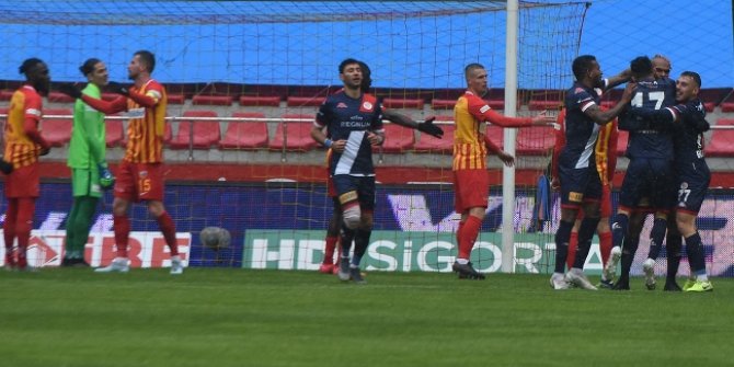 Kayserispor evinde yıkıldı