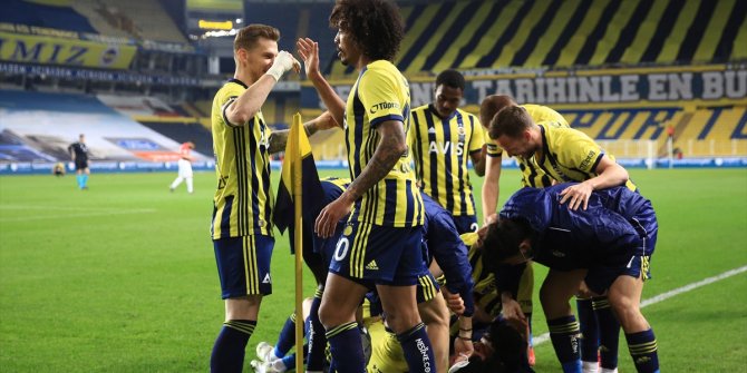 Fenerbahçe dört maç sonra 1'den fazla gol buldu