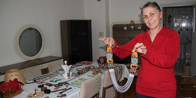 Kum boncuk işlemeciliği sanatı hayat buluyor