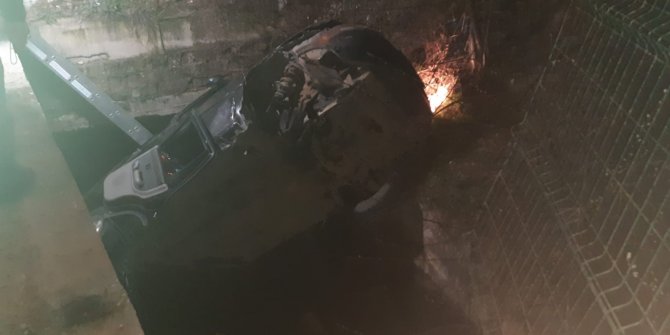 Kanala uçan cipin sürücüsü hayatını kaybetti