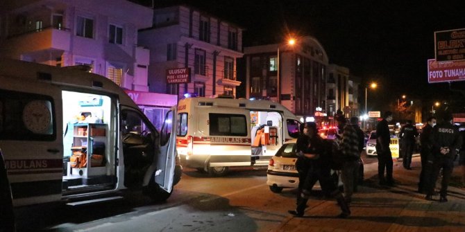 Kısıtlama saatinde kavga ettiler, hem dayak hem ceza yediler: 4 yaralı