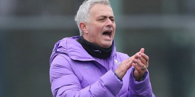 Tottenham, Mourinho ile yollarını ayırdı