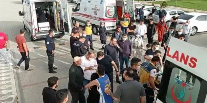 Asansör 11'inci kattan yere çakıldı; baba oğlunu kucağına alarak kurtardı