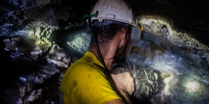 Kaçak altın madeninde mahsur kalan 11 madenci hayatını kaybetti