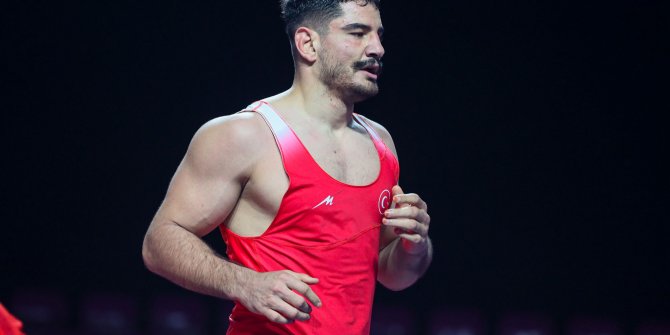 Milli güreşçi Taha Akgül 8'inci kez Avrupa şampiyonu