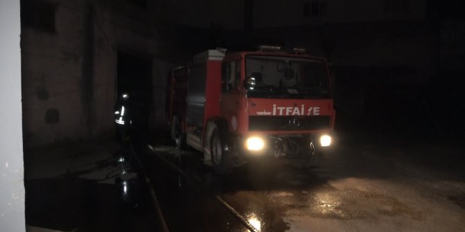 Yem fabrikasında çıkan yangın korkuttu