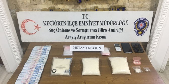 Uyuşturucu taciri 1'i kadın 2 kardeş, otel odasında yakalandı