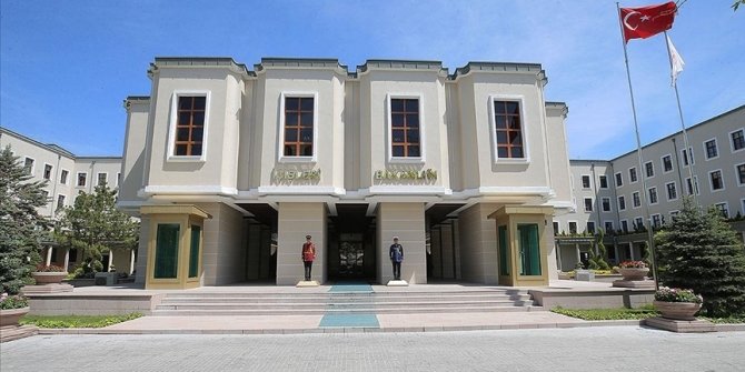 İçişleri Bakanlığı: “Evlat Nöbeti tutan ailelerden biri daha çocuğuna kavuştu”