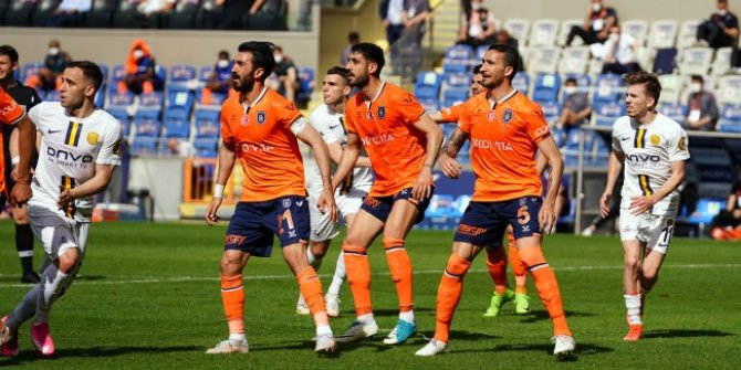Kritik maçta Başakşehir sevindi