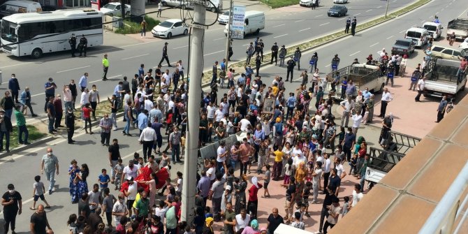 Sokağa çıkma kısıtlamasında 500 kişilik protestoya polis müdahalesi