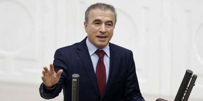 AK Parti'den yeni anayasa açıklaması! Tüm partilere çağrı
