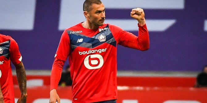 Ayın futbolcusu Burak Yılmaz