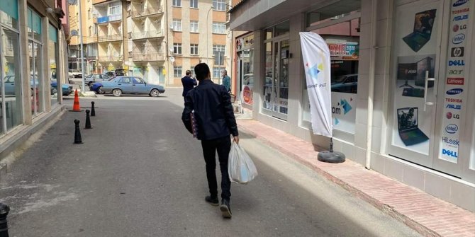 AK Parti Seydişehir Gençlik Kolları Başkanlığı'ndan ramazan yardımı