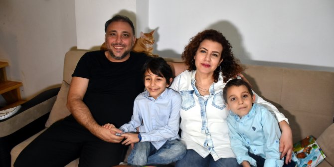 Doktor anne koronavirüsü yendi, çocuklarına doyasıya sarıldı