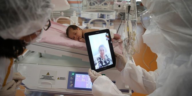 40 günlük ikizlerinden ayrı kalan anneye görüntülü görüşme sürprizi