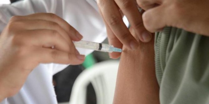 "Aşının yan etkileri 2 günden fazla sürerse test yaptırılmalı"