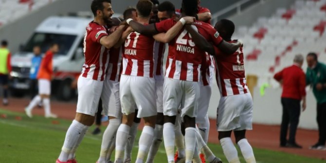 Sivasspor galibiyetle bitirdi